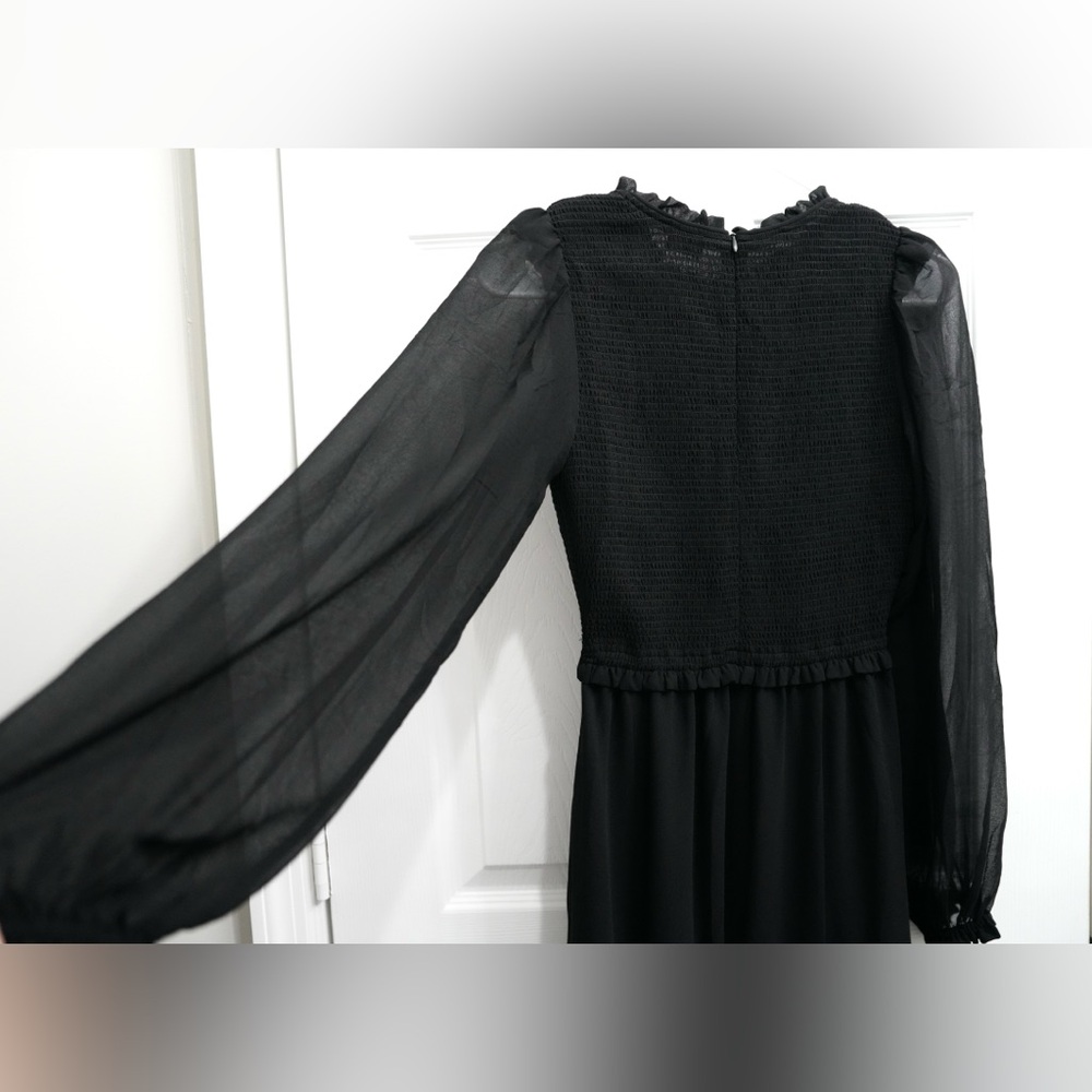 Wilfred long black dress. Buy this dress get one dress free (size M)